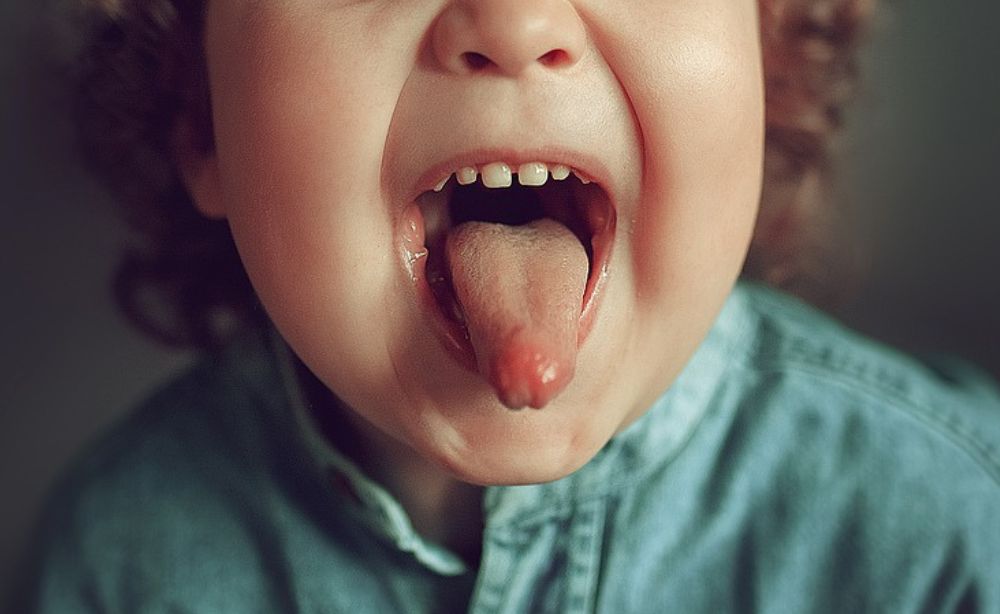 Cómo limpiar la lengua sin arcadas